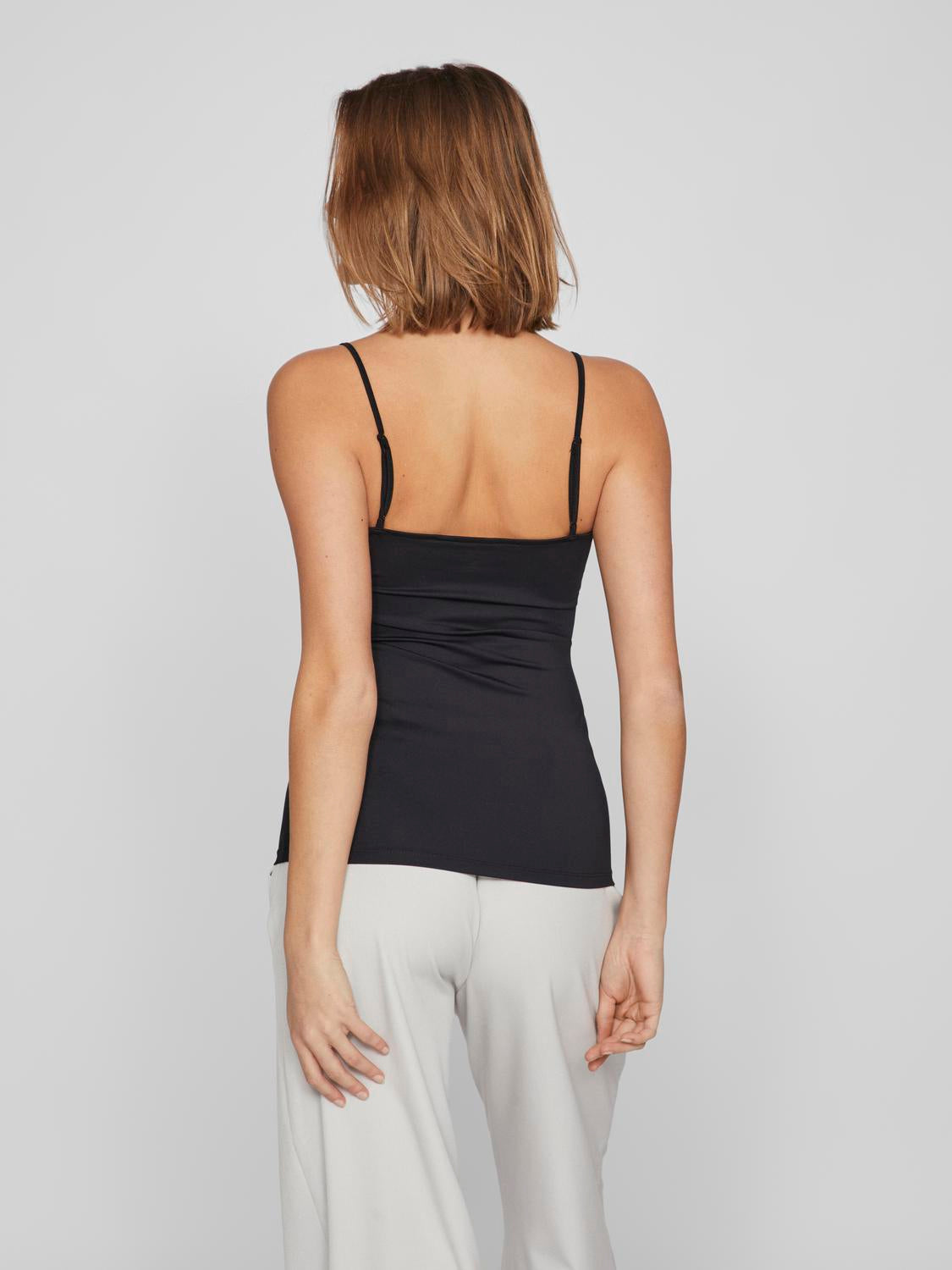 model_shot-back